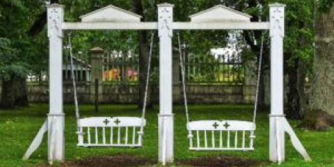 Jak opravit houpačku na zemi: betonování a instalace v zemi